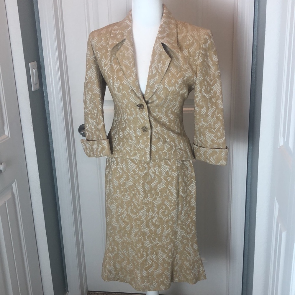 Banu Paris women suits